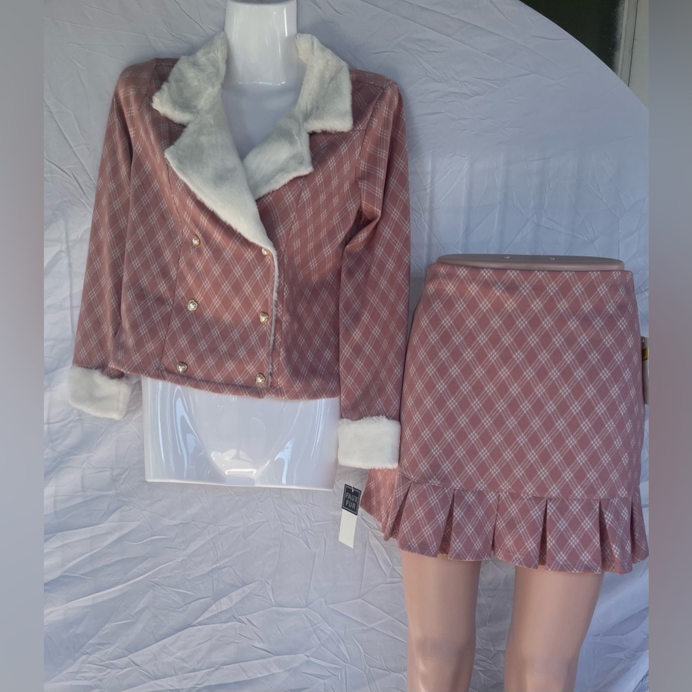 In Girl Jacket by Dillars